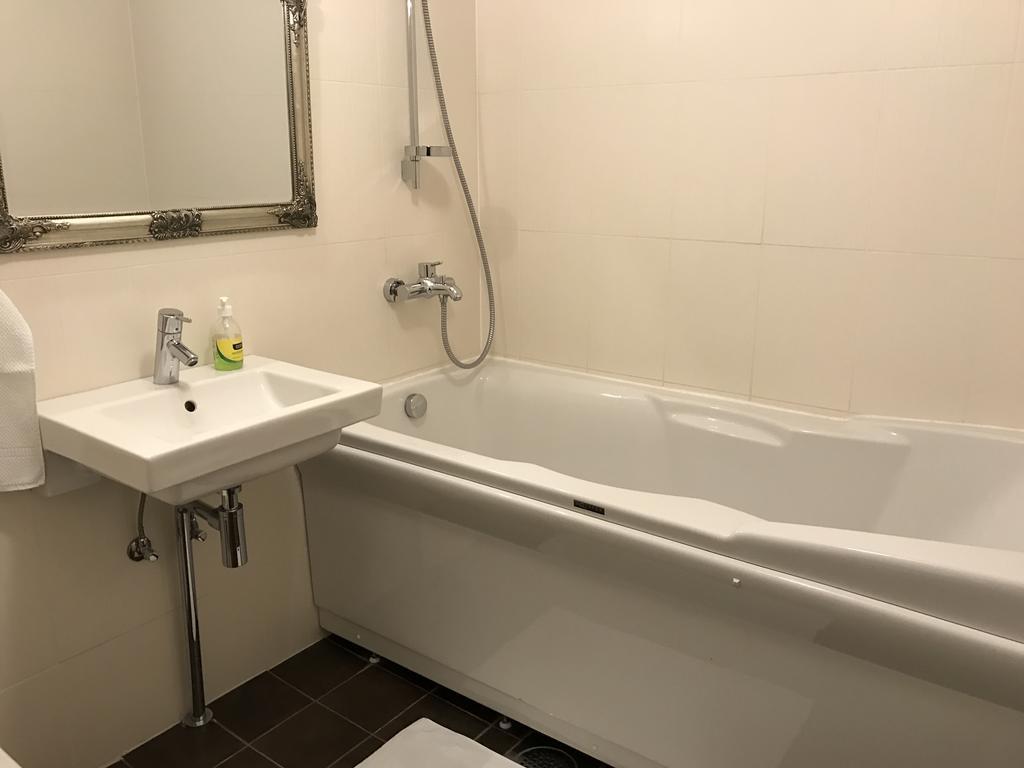 Roseni City Apartment Талин Екстериор снимка